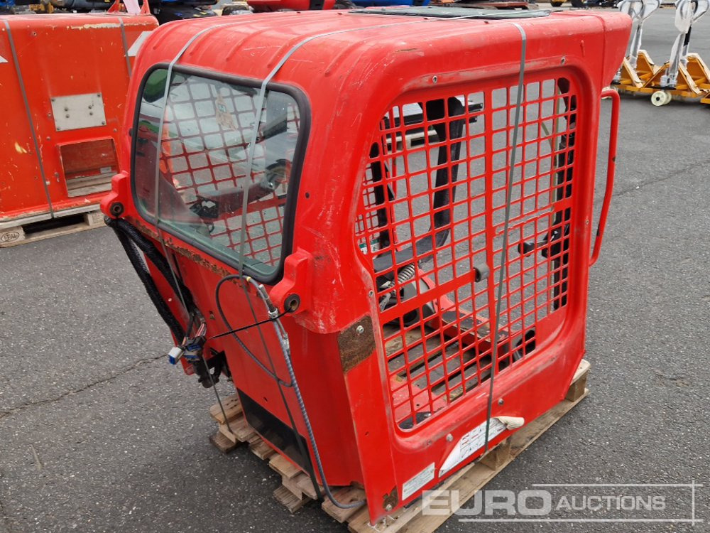 Cabin to suit Bobcat Skidsteer Loader - Rezervni deli: slika 3 Cabin to suit Bobcat Skidsteer Loader - Rezervni deli: slika 3