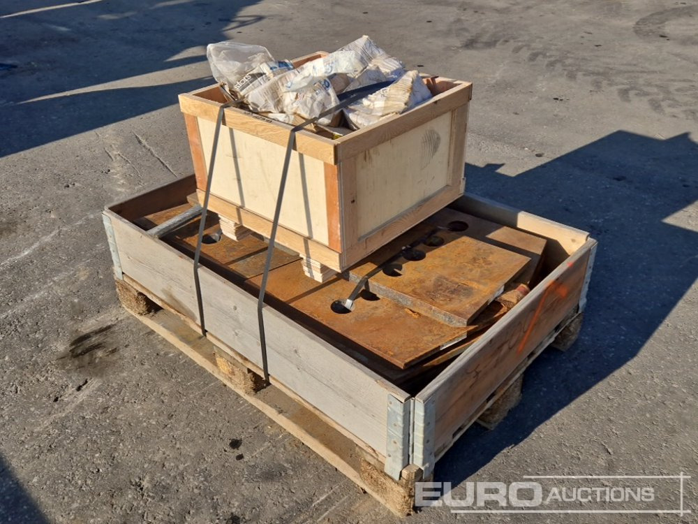 Wearplate to suit CAT 980M (22 of) - Rezervni deli: slika 1 Wearplate to suit CAT 980M (22 of) - Rezervni deli: slika 1