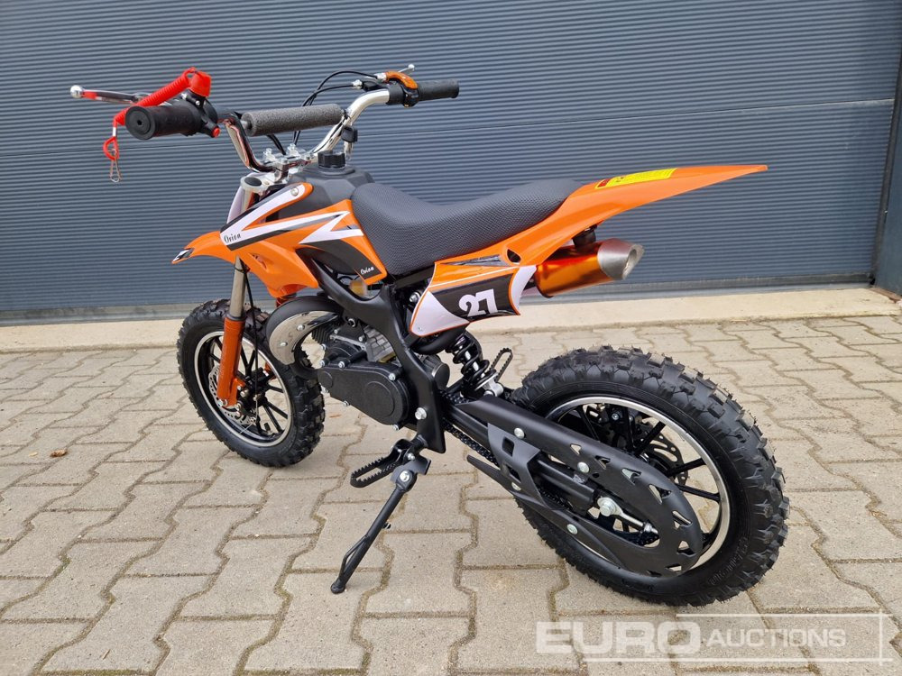 Unused DIRTBIKE 50R-D705 49CC Kids Petrol Motorbike, Automatic - Motorno kolo: slika 4 Unused DIRTBIKE 50R-D705 49CC Kids Petrol Motorbike, Automatic - Motorno kolo: slika 4