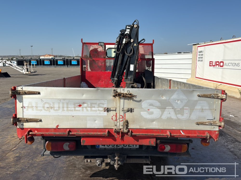 2004 Nissan Cabstar - Tovornjak s kesonom: slika 4 2004 Nissan Cabstar - Tovornjak s kesonom: slika 4