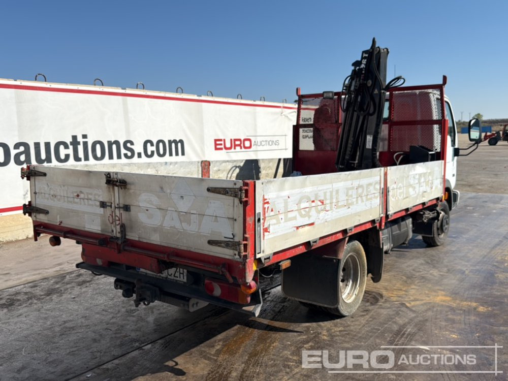 2004 Nissan Cabstar - Tovornjak s kesonom: slika 5 2004 Nissan Cabstar - Tovornjak s kesonom: slika 5