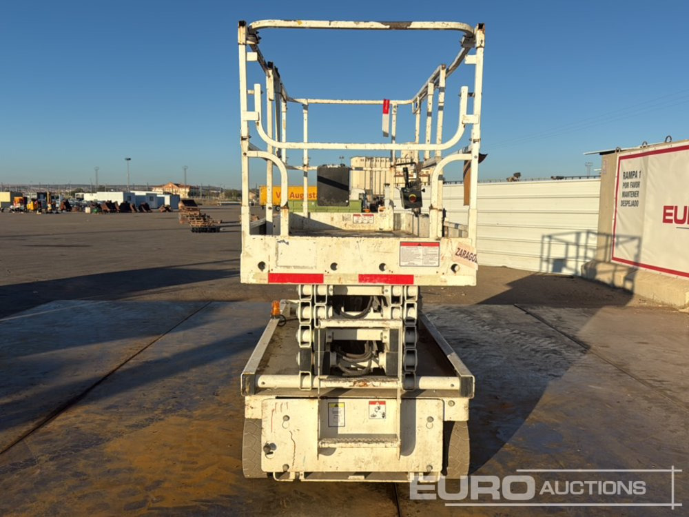 2014 Haulotte Compact 12 - Dvižna ploščad: slika 4 2014 Haulotte Compact 12 - Dvižna ploščad: slika 4