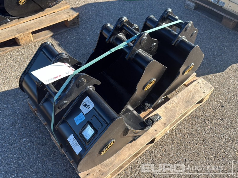 Geith Digging Bucket H03-0450-11071 to suit MCR1009 (S/Ns 1166011, 1166012) (2 of), Bucket H03-0450-11072 to Suit MCR1009 (S/N 1166034) - Žlica: slika 1 Geith Digging Bucket H03-0450-11071 to suit MCR1009 (S/Ns 1166011, 1166012) (2 of), Bucket H03-0450-11072 to Suit MCR1009 (S/N 1166034) - Žlica: slika 1