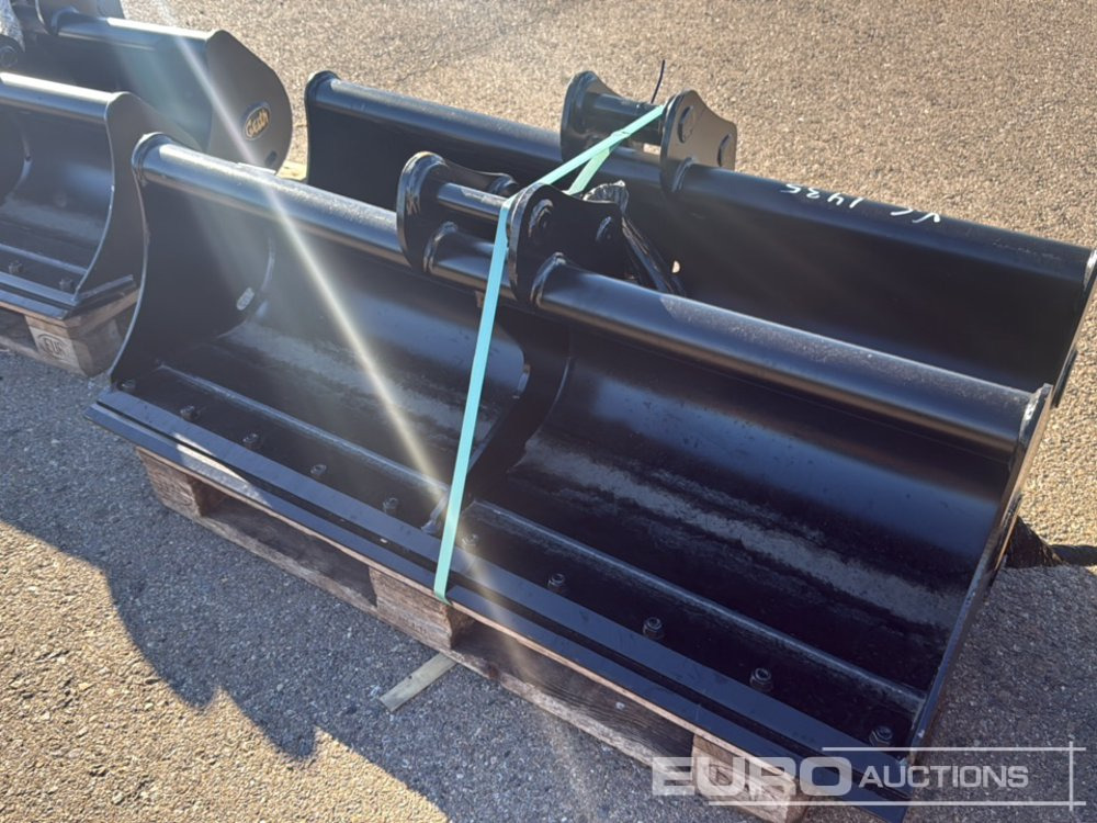 Geith Ditching Bucket G04R-1400-4588 to suit MCR922 (S/Ns 1163051, 1163052) (2 of) - Žlica: slika 2 Geith Ditching Bucket G04R-1400-4588 to suit MCR922 (S/Ns 1163051, 1163052) (2 of) - Žlica: slika 2