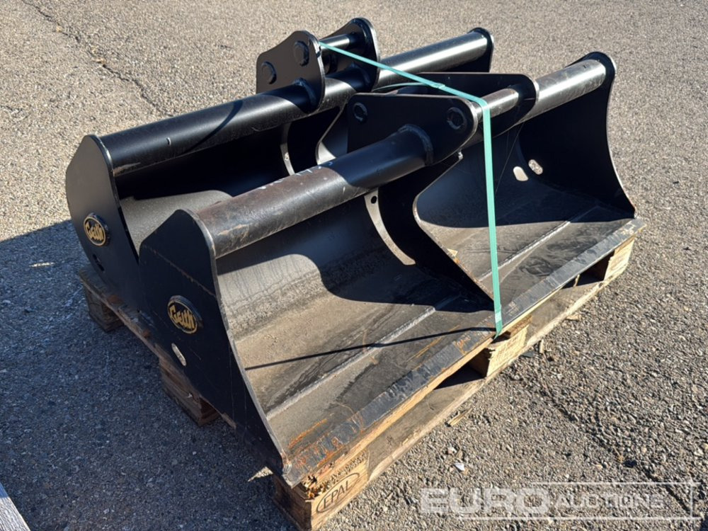 Geith G03R-1200-9199 to suit MCR1009 (S/N 1165973), Ditching Bucket G04-1200-311 to suit QR40 (S/N 1073314) - Žlica: slika 1 Geith G03R-1200-9199 to suit MCR1009 (S/N 1165973), Ditching Bucket G04-1200-311 to suit QR40 (S/N 1073314) - Žlica: slika 1