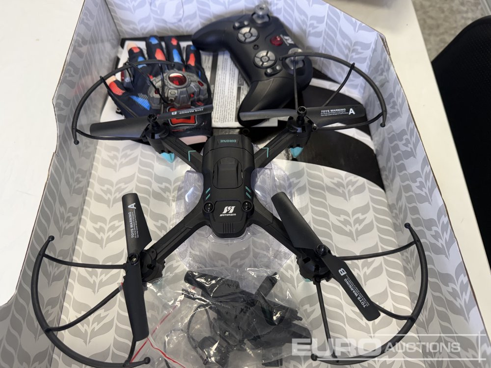 MOTOR&CO Drone HD, Hand Control - Orodje/ Oprema: slika 2 MOTOR&CO Drone HD, Hand Control - Orodje/ Oprema: slika 2