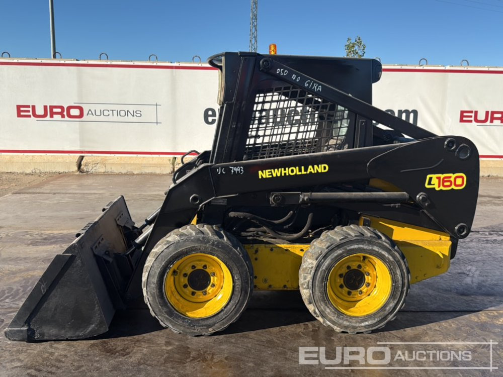 New Holland L160 - Mini nakladalec: slika 2 New Holland L160 - Mini nakladalec: slika 2