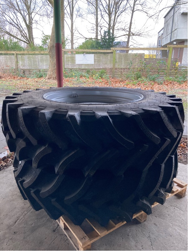 Amazone Komplettrad 520/85R42 2x - Škropilnica: slika 1 Amazone Komplettrad 520/85R42 2x - Škropilnica: slika 1