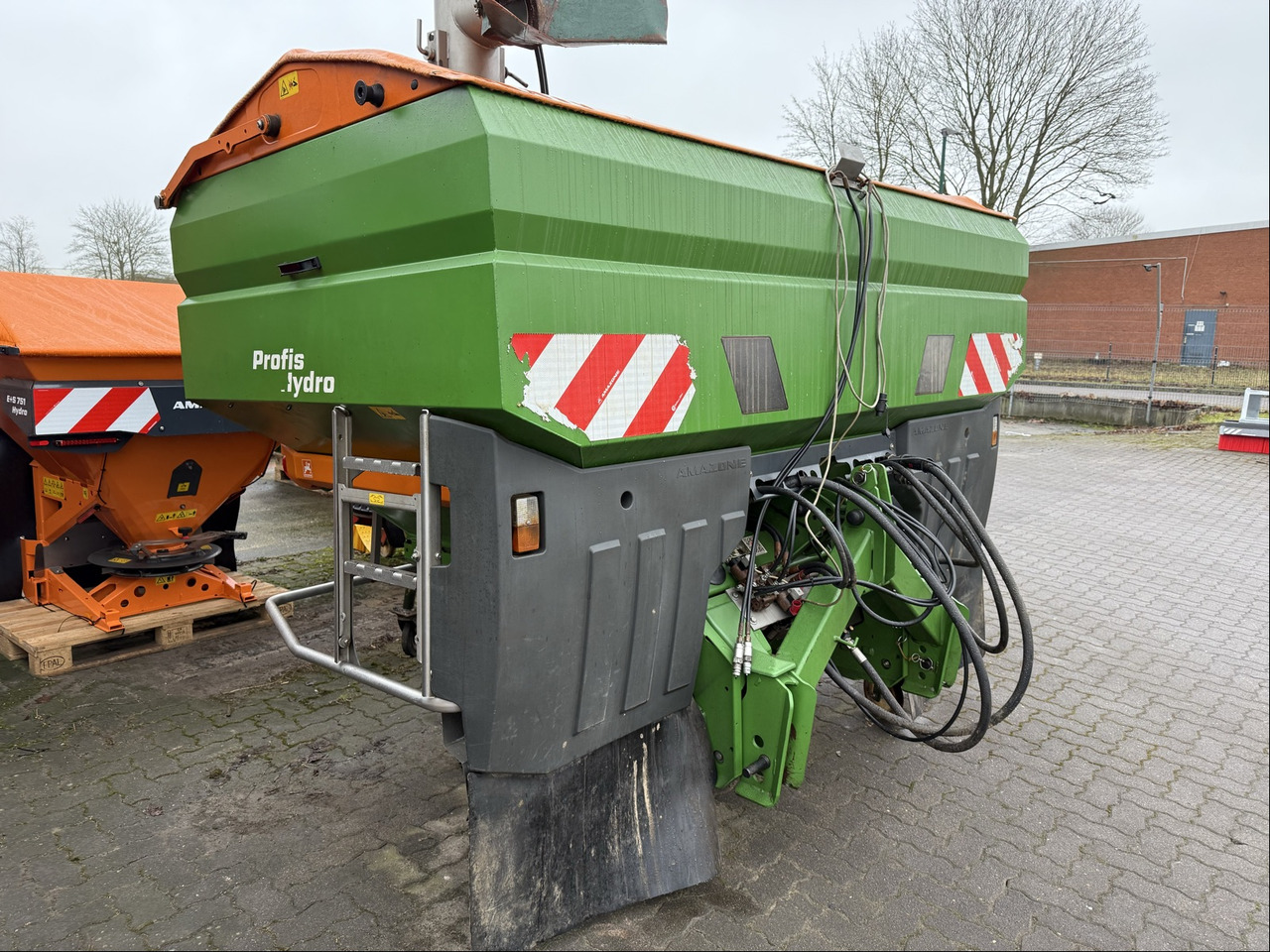 Amazone ZA-TS Anbaustreuer - Škropilnica: slika 1 Amazone ZA-TS Anbaustreuer - Škropilnica: slika 1