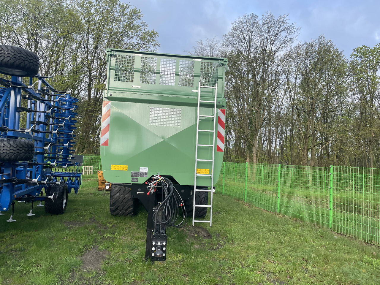 Brantner TA 24073/2 POWER-TUBE - Kmetijska kiper prikolica/ Demper: slika 2 Brantner TA 24073/2 POWER-TUBE - Kmetijska kiper prikolica/ Demper: slika 2