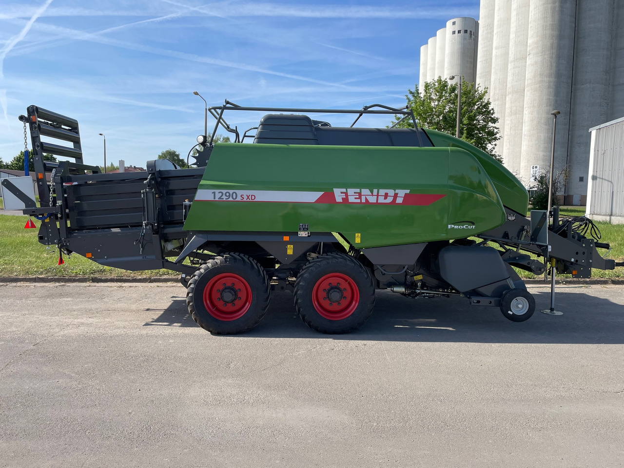 Fendt 1290 XD Cutter Quaderballenpre - Balirka za kvadratne bale: slika 1 Fendt 1290 XD Cutter Quaderballenpre - Balirka za kvadratne bale: slika 1