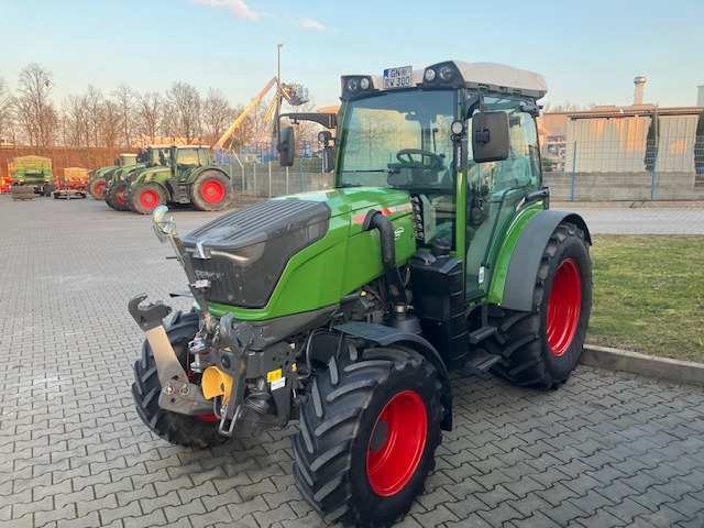 Fendt 211P Vario Gen3 Profi Setting1 - Traktor: slika 1 Fendt 211P Vario Gen3 Profi Setting1 - Traktor: slika 1