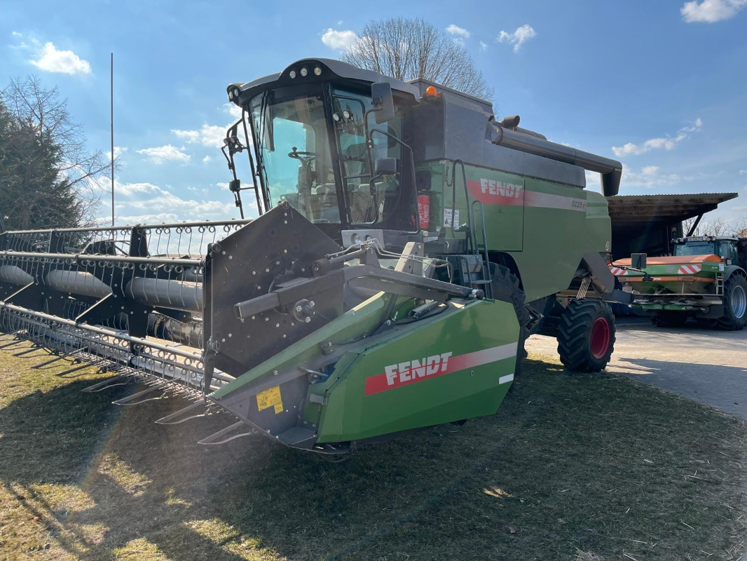 Fendt 5225 E - Kombajn harvester: slika 1 Fendt 5225 E - Kombajn harvester: slika 1