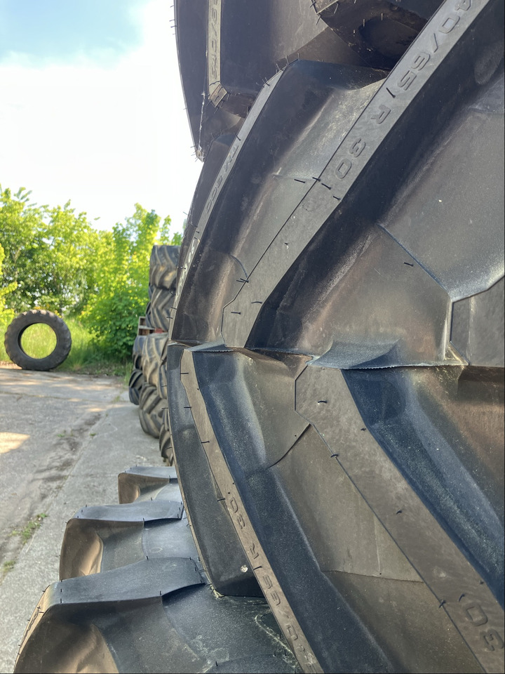 Fendt 580/70R42 u. 540/65R30 - Gume in platišča: slika 2 Fendt 580/70R42 u. 540/65R30 - Gume in platišča: slika 2