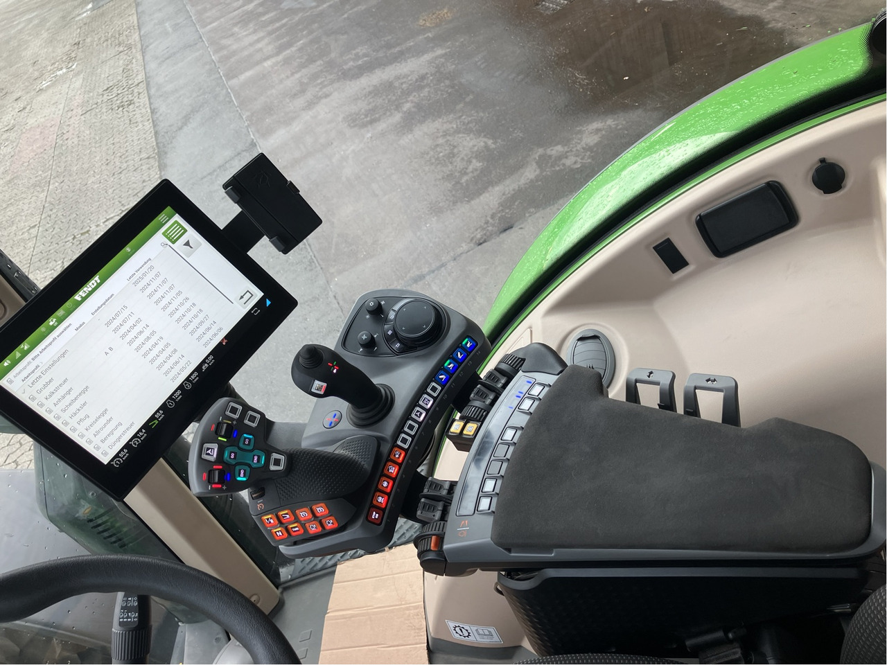 Fendt 724 Vario Gen6 Power Setting2 - Traktor: slika 3 Fendt 724 Vario Gen6 Power Setting2 - Traktor: slika 3
