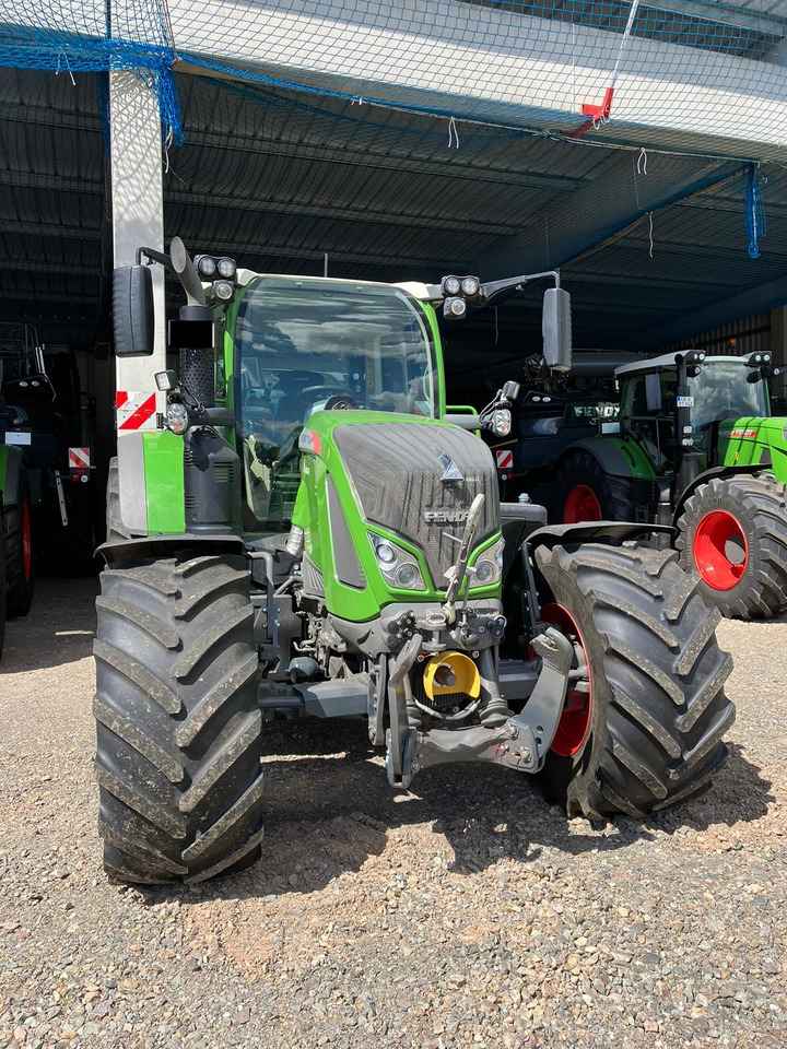 Fendt 724 Vario S4 Profi - Traktor: slika 3 Fendt 724 Vario S4 Profi - Traktor: slika 3