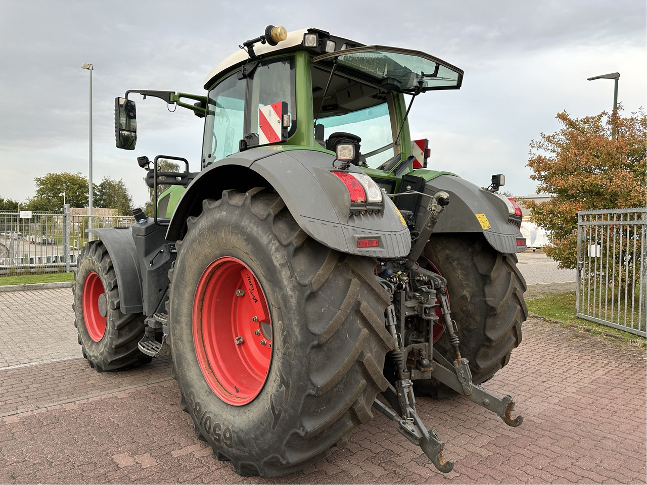 Fendt 828 Vario S4 - Traktor: slika 4 Fendt 828 Vario S4 - Traktor: slika 4