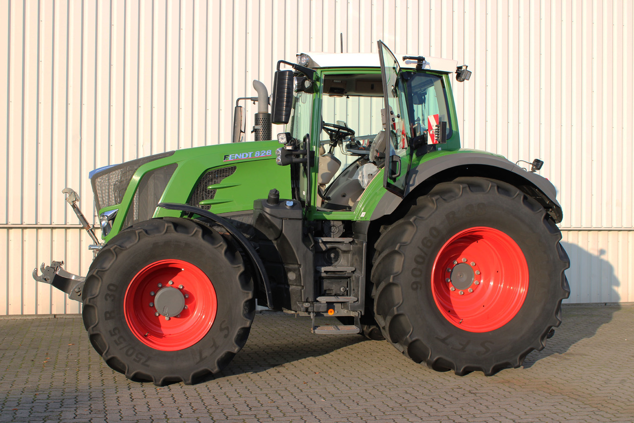Fendt 828 Vario S4 ProfiPlus - Traktor: slika 1 Fendt 828 Vario S4 ProfiPlus - Traktor: slika 1