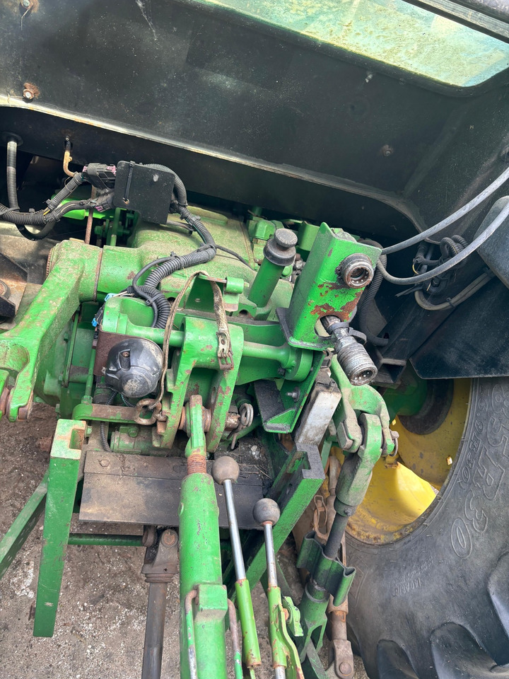 John Deere 5075 E - Traktor: slika 5 John Deere 5075 E - Traktor: slika 5