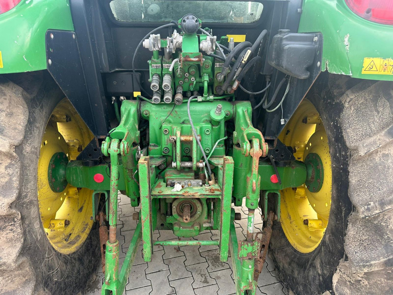 John Deere 5100 R - Traktor: slika 4 John Deere 5100 R - Traktor: slika 4