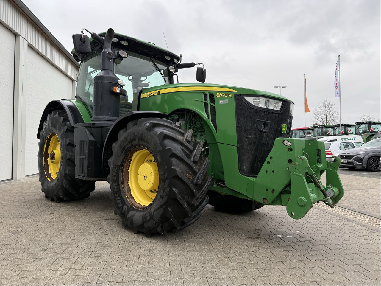 John Deere 8320 R - Traktor: slika 1 John Deere 8320 R - Traktor: slika 1
