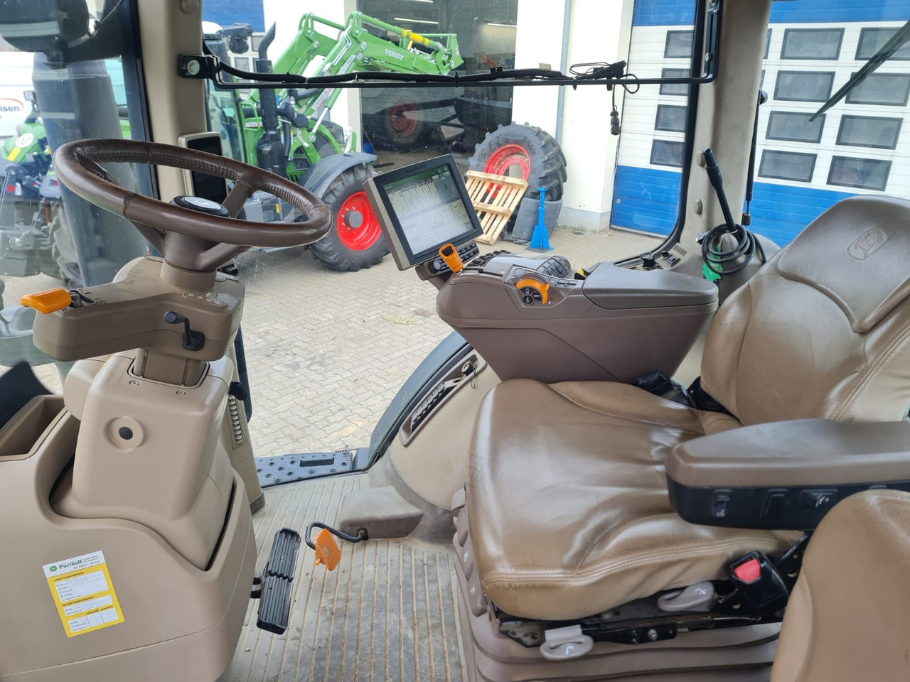 John Deere 8345 R - Traktor: slika 4 John Deere 8345 R - Traktor: slika 4