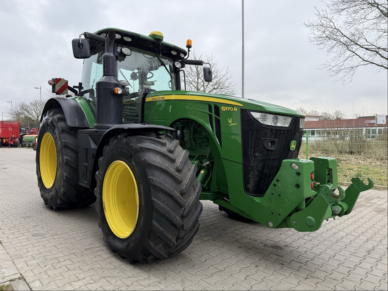 John Deere 8370 R - Traktor: slika 1 John Deere 8370 R - Traktor: slika 1