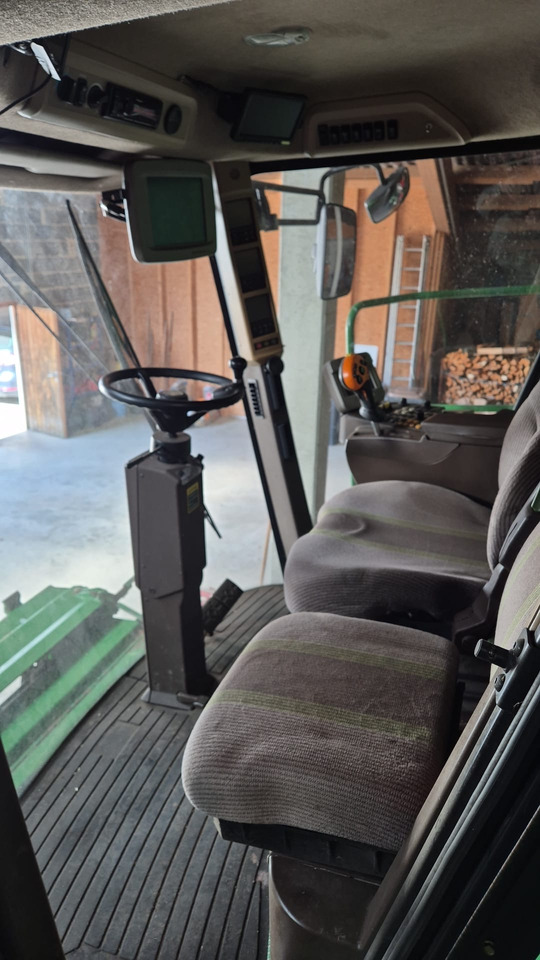 John Deere T660 i Hillmaster - Kombajn harvester: slika 2 John Deere T660 i Hillmaster - Kombajn harvester: slika 2
