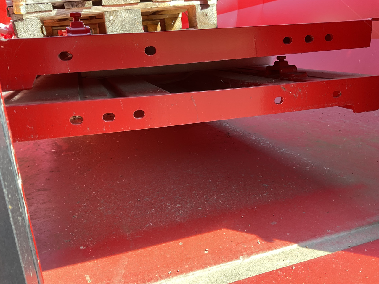 Krampe Big Body 540 Carrier - Tovornjak prekucnik: slika 3 Krampe Big Body 540 Carrier - Tovornjak prekucnik: slika 3