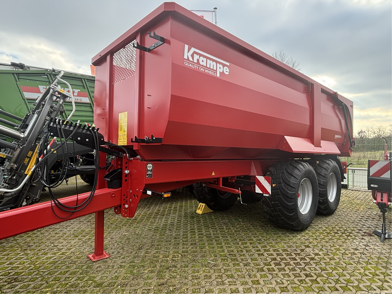 Krampe Big Body 640 Carrier - Tovornjak prekucnik: slika 1 Krampe Big Body 640 Carrier - Tovornjak prekucnik: slika 1