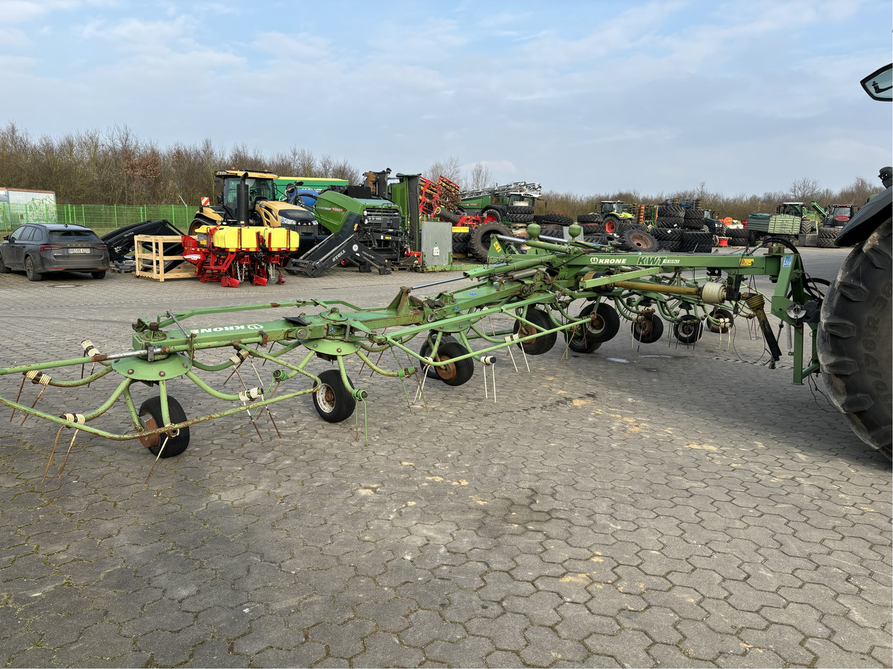Krone KWT 10.50 / 8 x 7 Heuwender - Obračalnik/ Zgrabljalnik: slika 4 Krone KWT 10.50 / 8 x 7 Heuwender - Obračalnik/ Zgrabljalnik: slika 4
