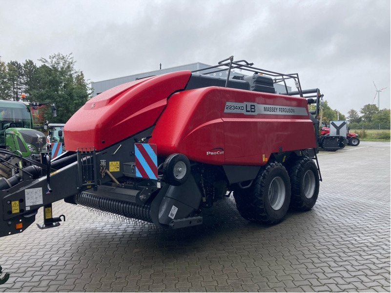 Massey Ferguson 2234 XDTC EU - Balirka za kvadratne bale: slika 1 Massey Ferguson 2234 XDTC EU - Balirka za kvadratne bale: slika 1