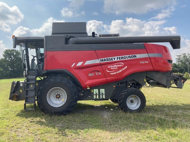 Massey Ferguson 7370 Beta - Kombajn harvester: slika 1 Massey Ferguson 7370 Beta - Kombajn harvester: slika 1