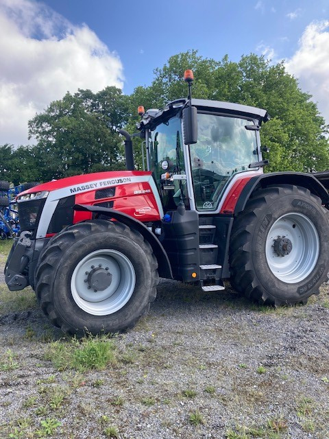 Massey Ferguson 8S.245 Dyna E-Power Excl - Traktor: slika 1 Massey Ferguson 8S.245 Dyna E-Power Excl - Traktor: slika 1