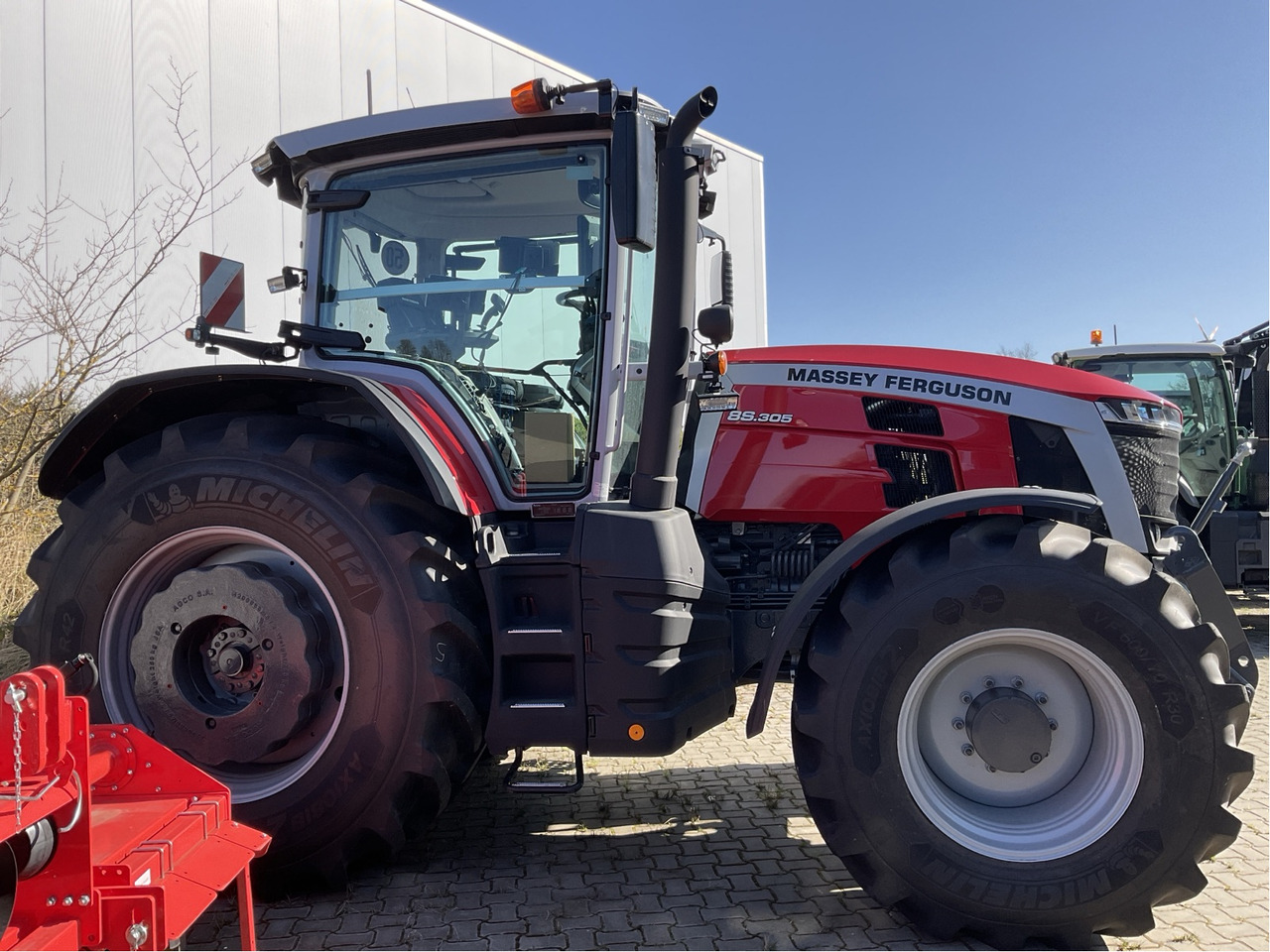 Massey Ferguson 8S.305 Dyna-VT EXCLUSIVE - Traktor: slika 4 Massey Ferguson 8S.305 Dyna-VT EXCLUSIVE - Traktor: slika 4