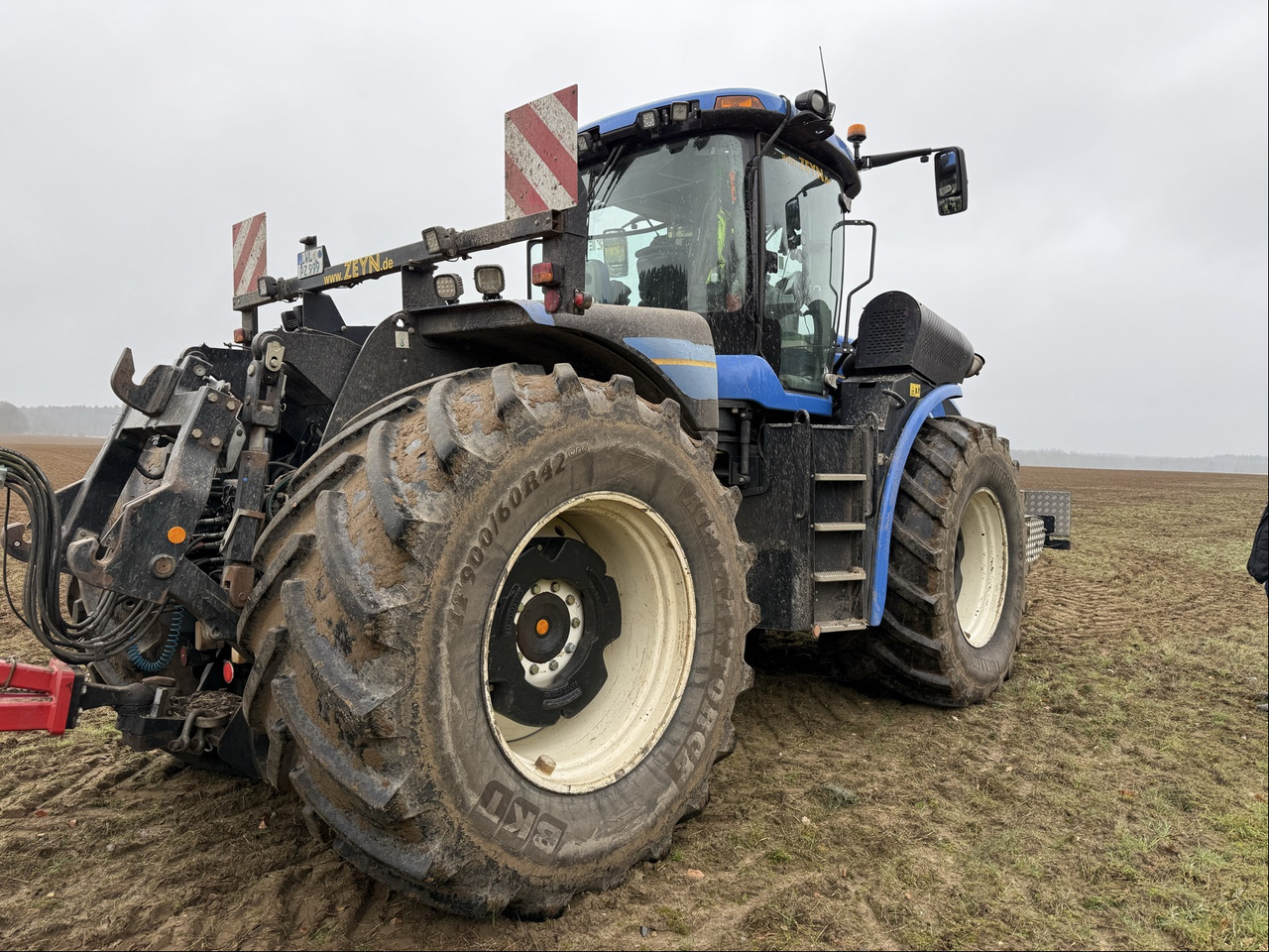 New Holland T9.560 - Traktor: slika 2 New Holland T9.560 - Traktor: slika 2