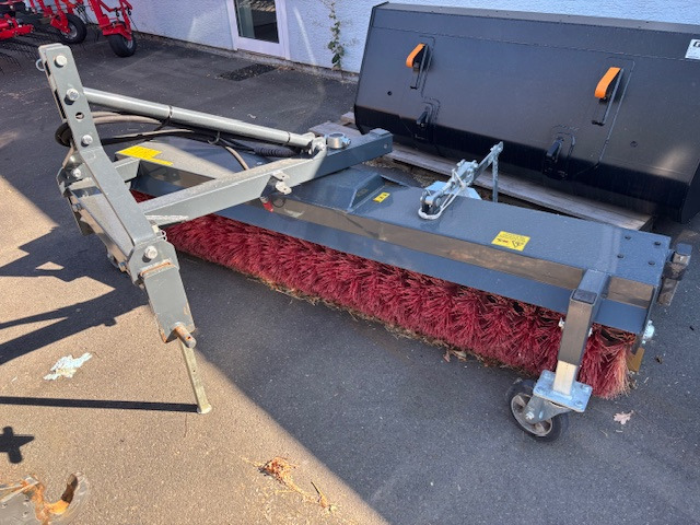 Saphir FKM 231 Kehrmaschine - Kosilnica: slika 1 Saphir FKM 231 Kehrmaschine - Kosilnica: slika 1