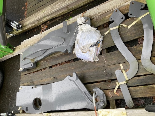 Stoll Frontladerkonsolen Fendt 700 - Sprednji nakladalnik za traktor: slika 1 Stoll Frontladerkonsolen Fendt 700 - Sprednji nakladalnik za traktor: slika 1