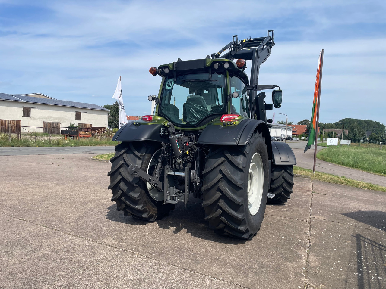 Valtra N155 EA 2B1 - Traktor: slika 4 Valtra N155 EA 2B1 - Traktor: slika 4