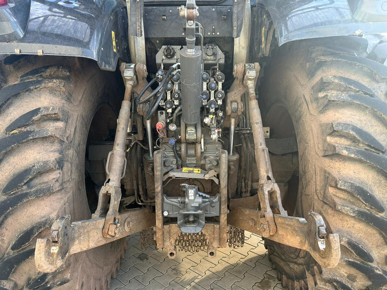 Valtra S 374 - Traktor: slika 4 Valtra S 374 - Traktor: slika 4
