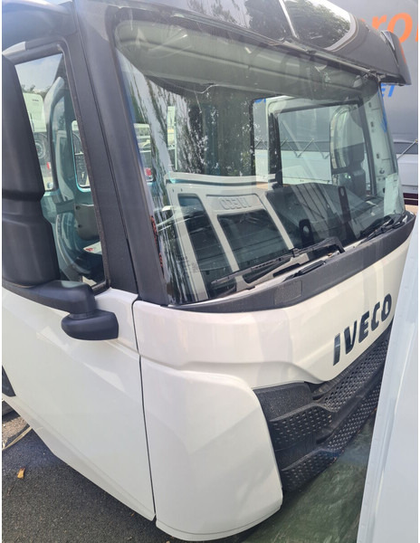 Iveco T-Way / X-Way / S-Way (day cab) - Kabina in notranjost za Tovornjak: slika 2 Iveco T-Way / X-Way / S-Way (day cab) - Kabina in notranjost za Tovornjak: slika 2
