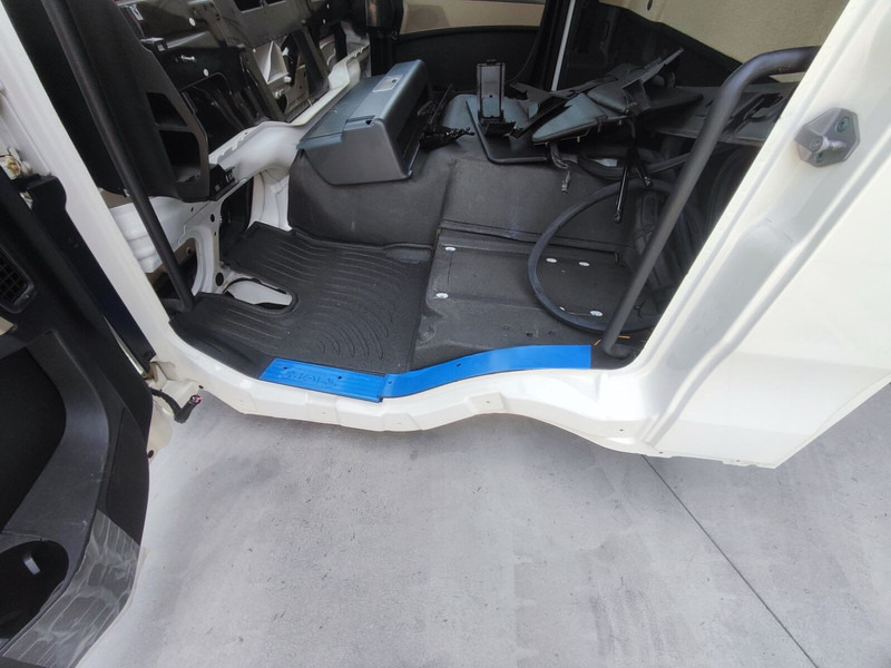 MAN DAY CAB - Kabina in notranjost za Tovornjak: slika 4 MAN DAY CAB - Kabina in notranjost za Tovornjak: slika 4