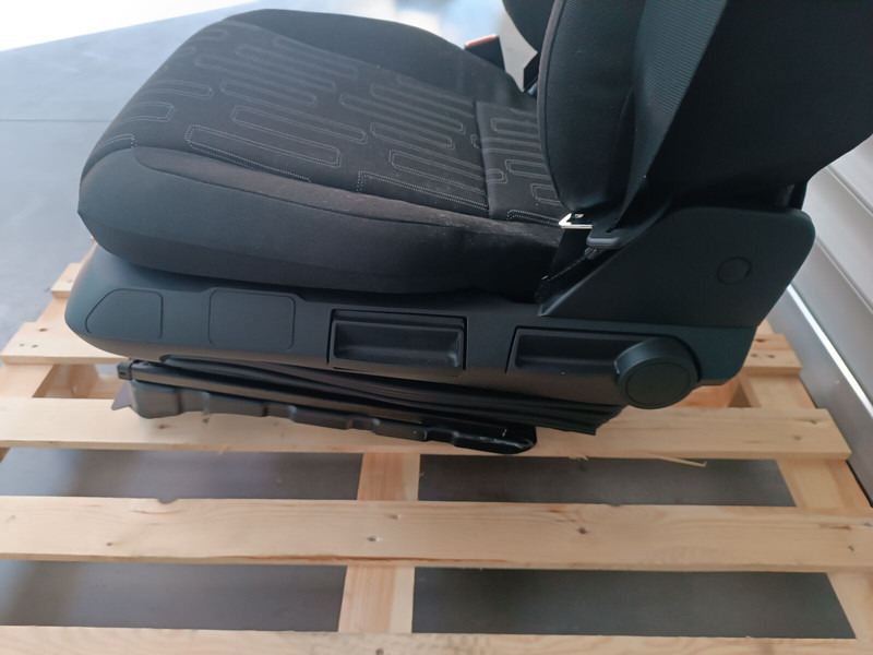 Mercedes-Benz Mechanical - Meccanico - Sedež za Tovornjak: slika 5 Mercedes-Benz Mechanical - Meccanico - Sedež za Tovornjak: slika 5