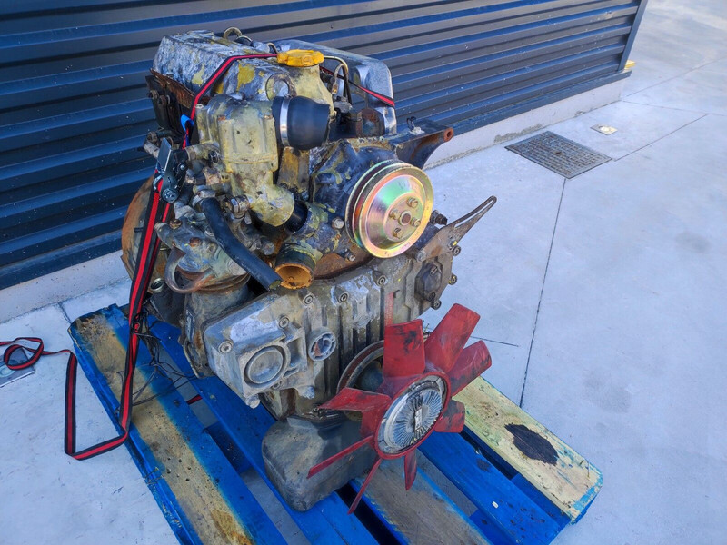 Nissan B440 - Motor za Tovornjak: slika 2 Nissan B440 - Motor za Tovornjak: slika 2