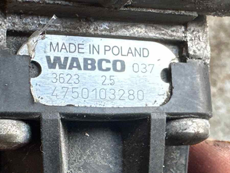 MAN 2,5 BAR VALVE 81.52101-6294 - Zavorni ventil za Tovornjak: slika 3 MAN 2,5 BAR VALVE 81.52101-6294 - Zavorni ventil za Tovornjak: slika 3