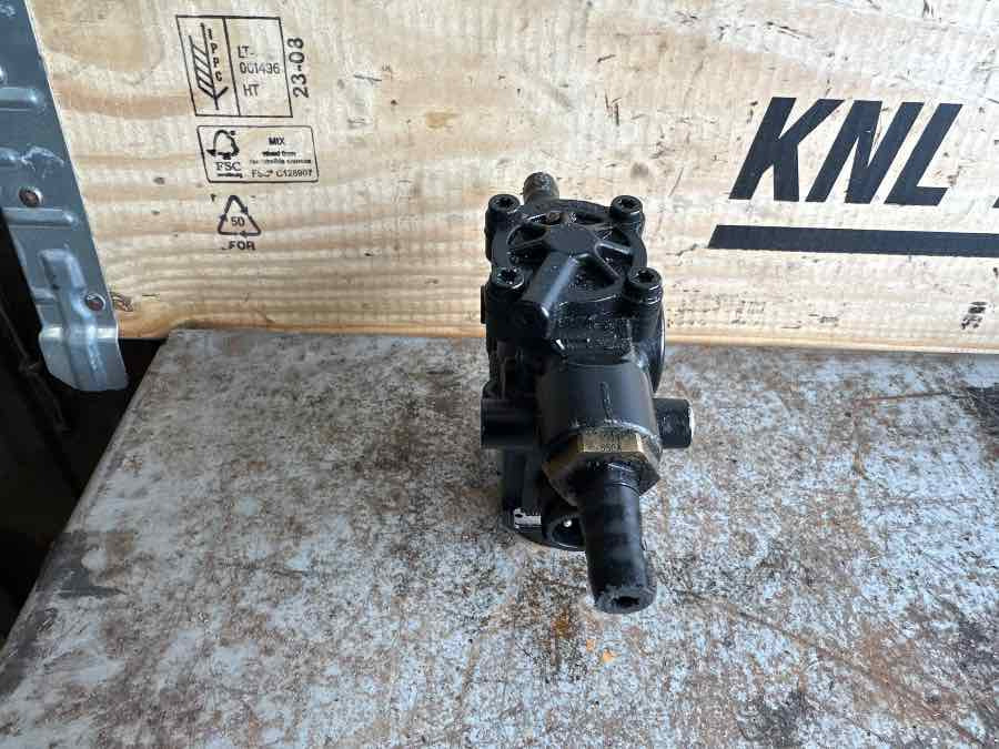 MAN AIR VALVE 81.52452-6038 - Zavorni ventil za Tovornjak: slika 2 MAN AIR VALVE 81.52452-6038 - Zavorni ventil za Tovornjak: slika 2