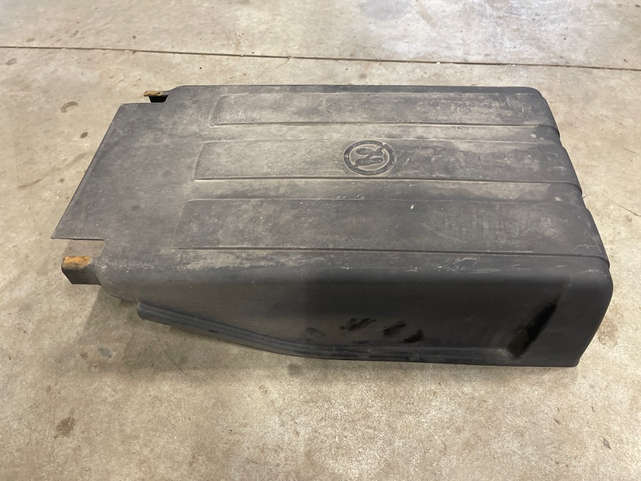 MAN BATTERY COVER 81.41860-0241 - Akumulator za Tovornjak: slika 1 MAN BATTERY COVER 81.41860-0241 - Akumulator za Tovornjak: slika 1