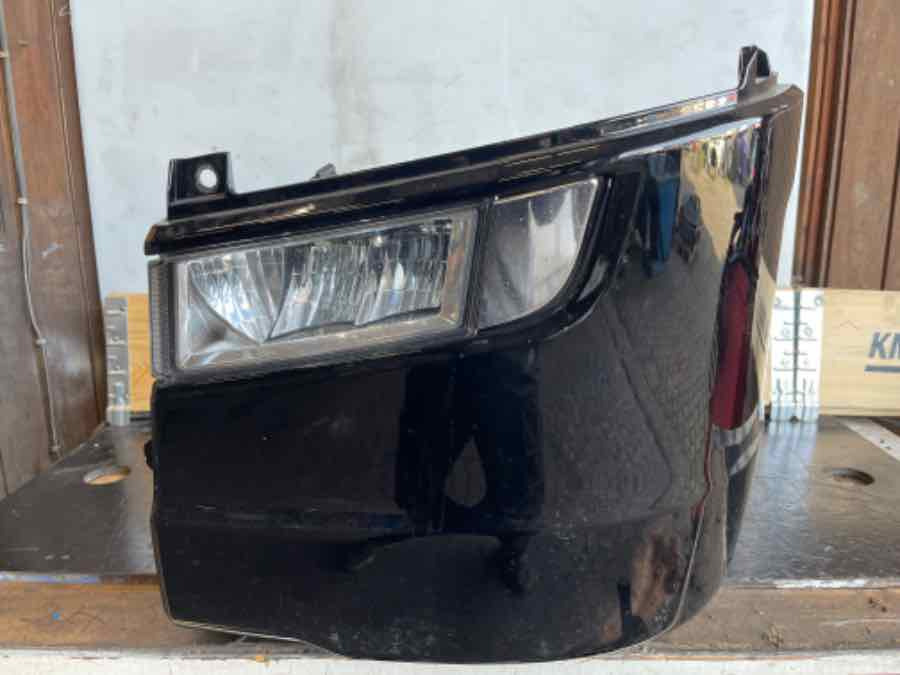 SCANIA BUMPER COVER LEFT SIDE 2295948 - Karoserija in zunanjost za Tovornjak: slika 1 SCANIA BUMPER COVER LEFT SIDE 2295948 - Karoserija in zunanjost za Tovornjak: slika 1