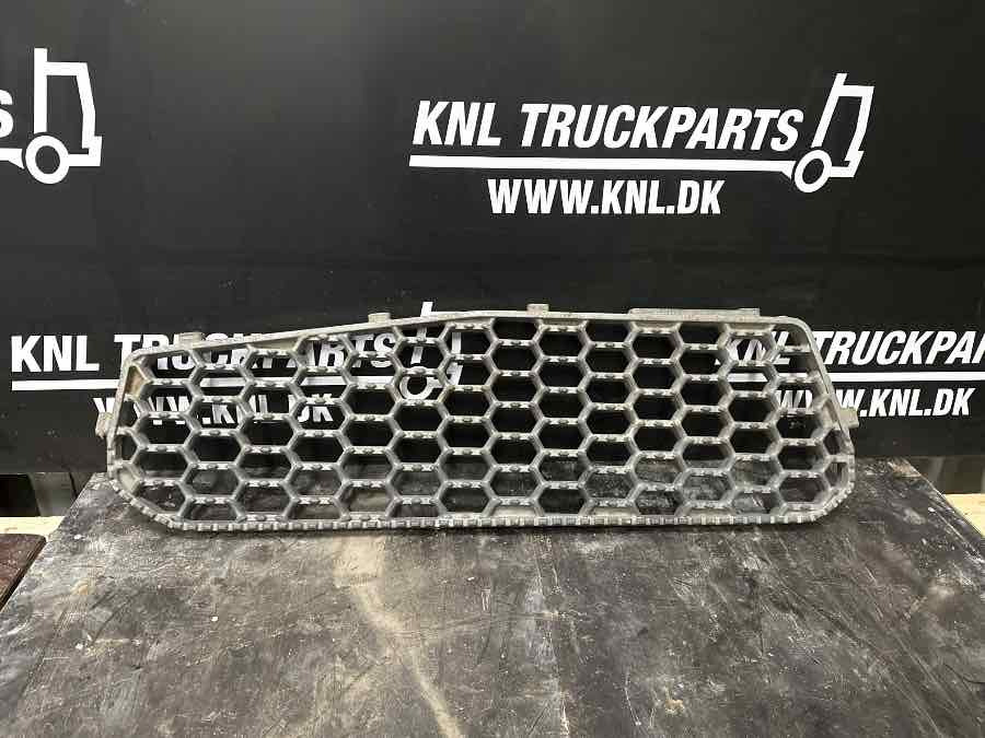 SCANIA STEP PLATE 2535283 - Kabina in notranjost za Tovornjak: slika 1 SCANIA STEP PLATE 2535283 - Kabina in notranjost za Tovornjak: slika 1