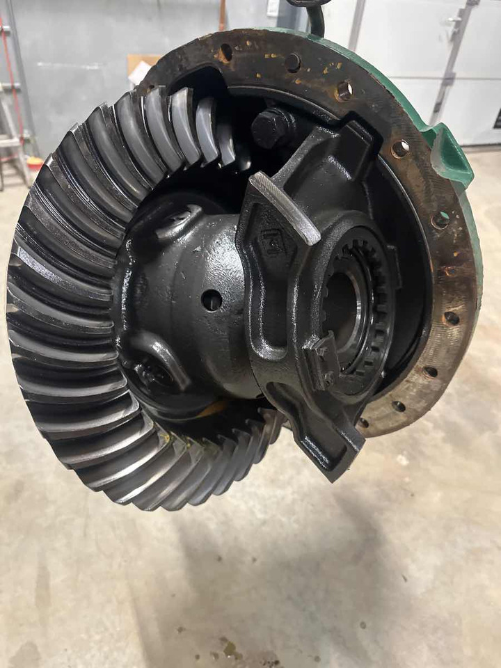 VOLVO DIFF RSS1360 - 2.85 // 22038829 - Diferencialni menjalnik za Tovornjak: slika 2 VOLVO DIFF RSS1360 - 2.85 // 22038829 - Diferencialni menjalnik za Tovornjak: slika 2